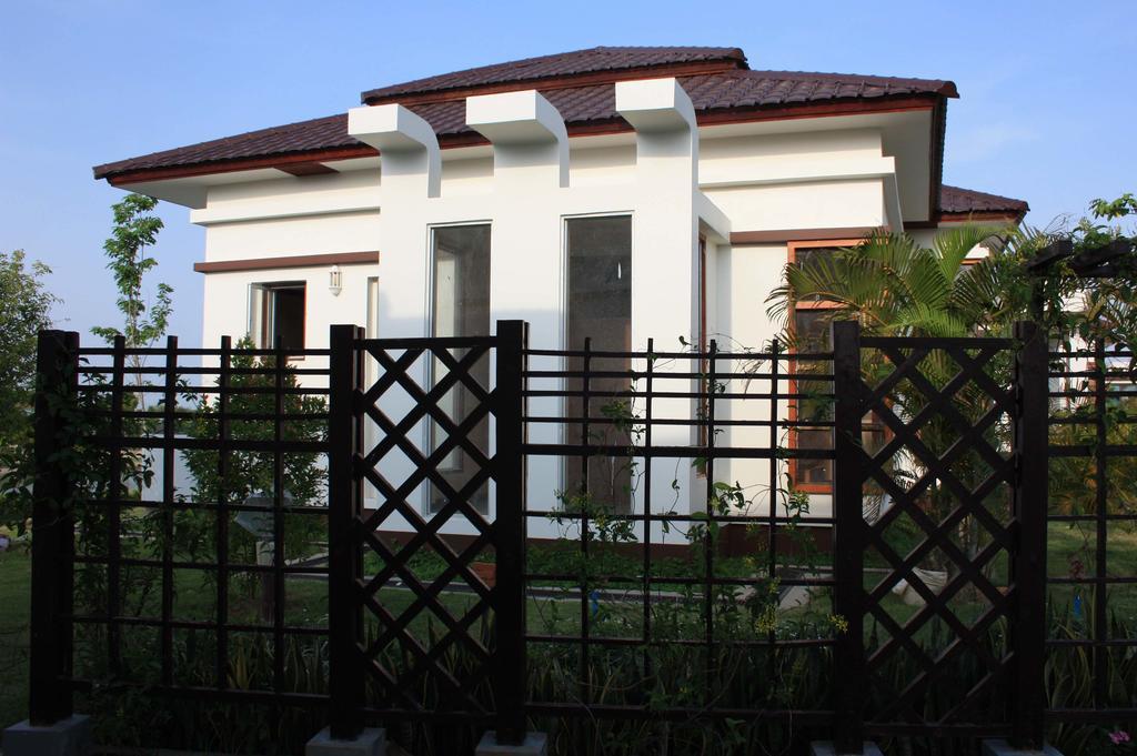 The Golden Lake Hotel Naypyidaw Экстерьер фото