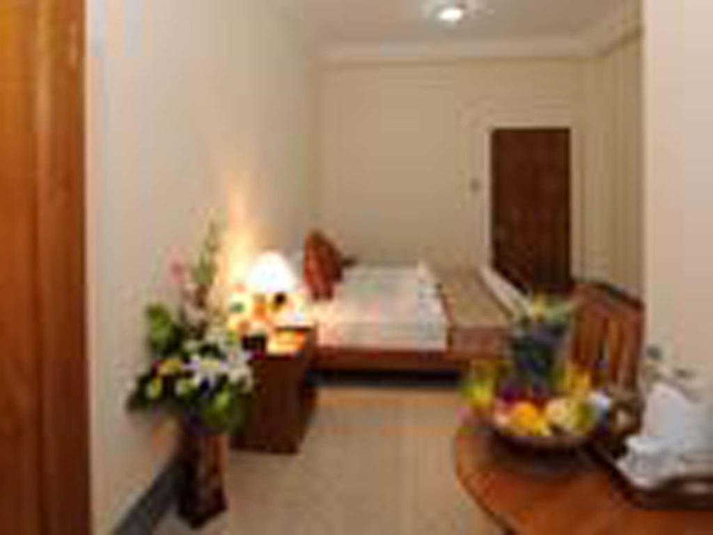 The Golden Lake Hotel Naypyidaw Экстерьер фото