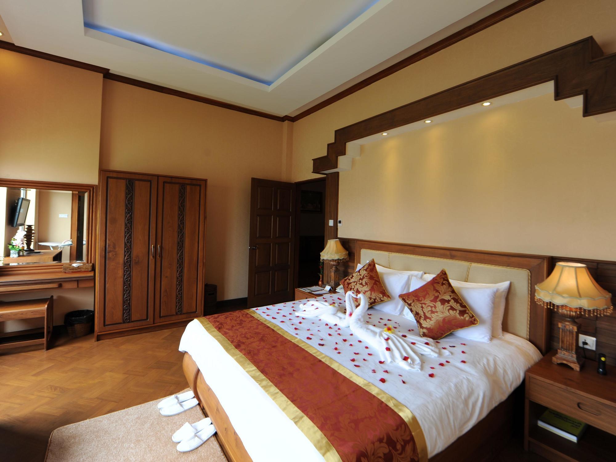 The Golden Lake Hotel Naypyidaw Экстерьер фото