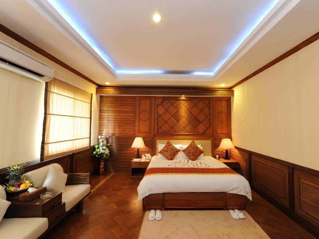 The Golden Lake Hotel Naypyidaw Экстерьер фото